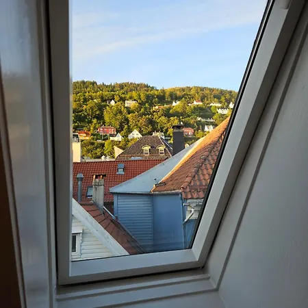 3 Bedroom In Heart Of Apartment *