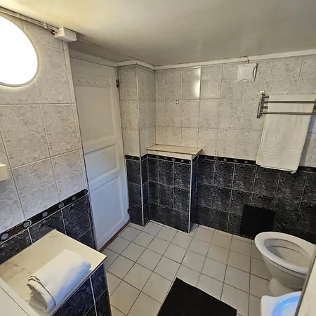 Apartment 3 Bedroom In Heart Of Bergen