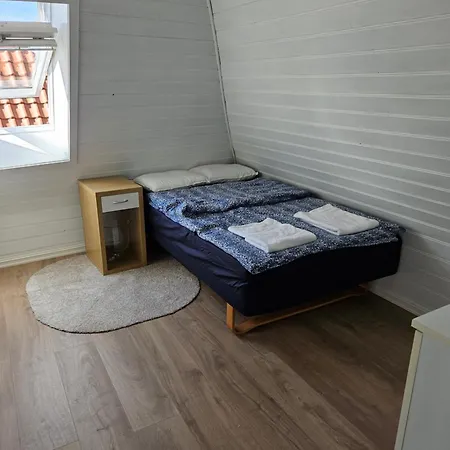 Apartment 3 Bedroom In Heart Of