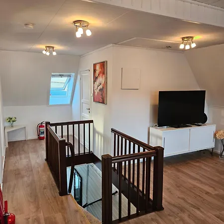 Apartment 3 Bedroom In Heart Of Bergen
