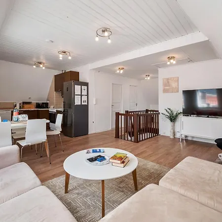 3 Bedroom In Heart Of Apartment