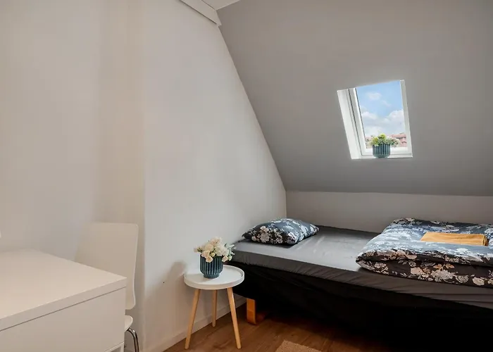 Апартаменты 3 Bedroom In Heart Of *